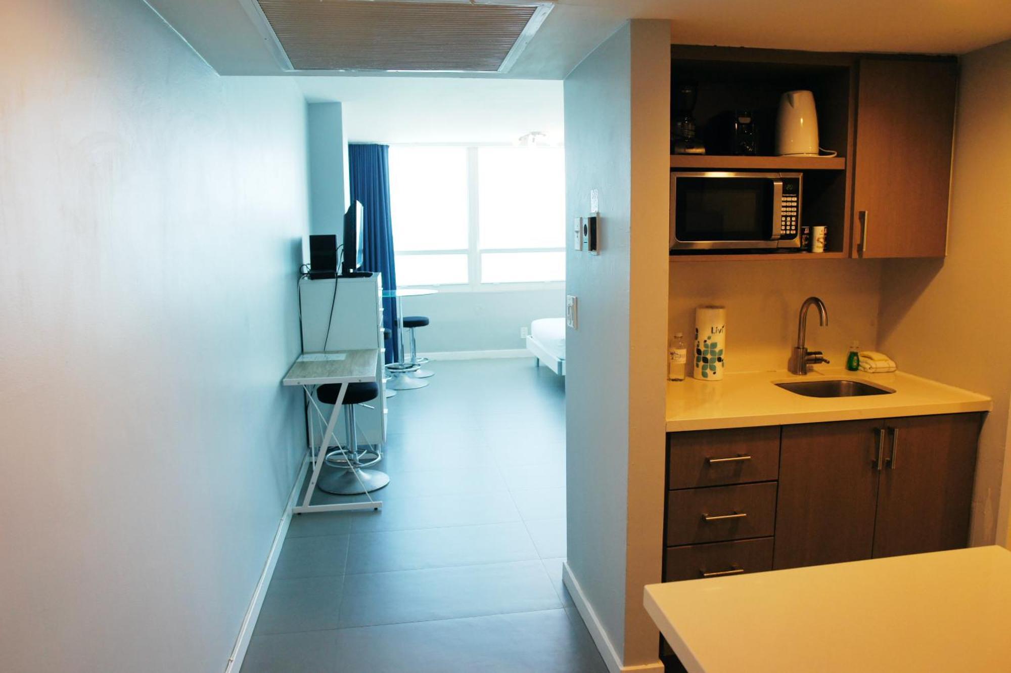 Castle 835 Oceanview Studio On Beach With Pool, Gym, Bars, And Free Parking Miami Beach Bagian luar foto