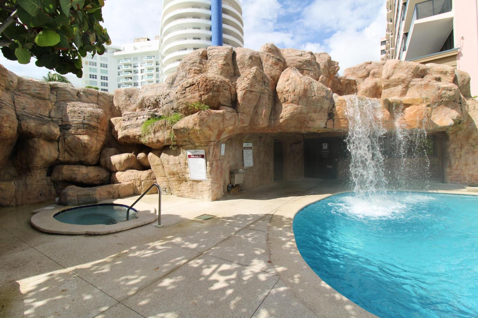 Castle 835 Oceanview Studio On Beach With Pool, Gym, Bars, And Free Parking Miami Beach Bagian luar foto